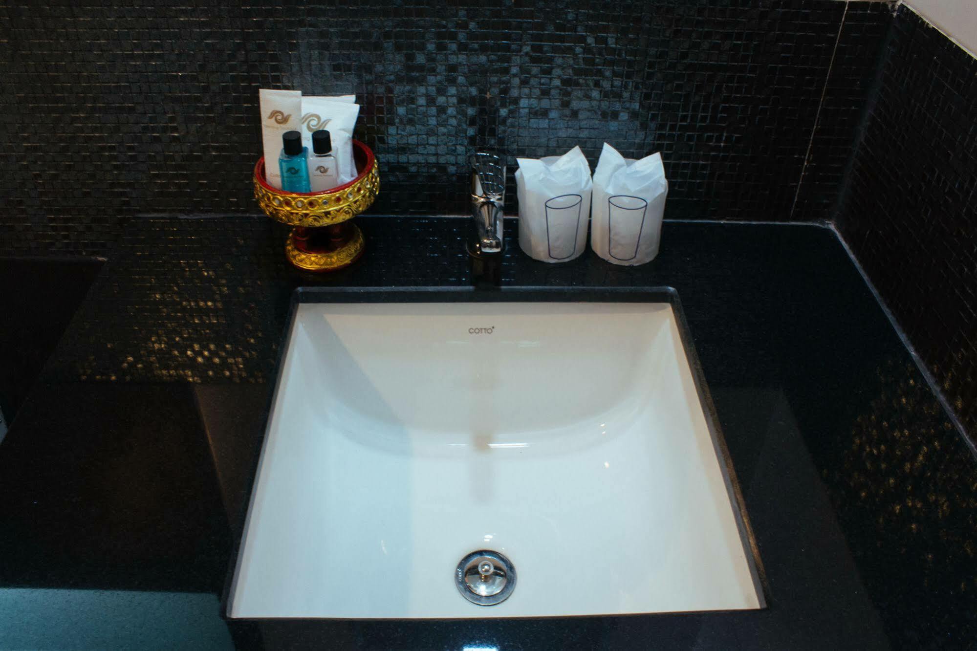 Noble Tarntong Boutique Bed & Breakfast Chiang Mai Exterior photo
